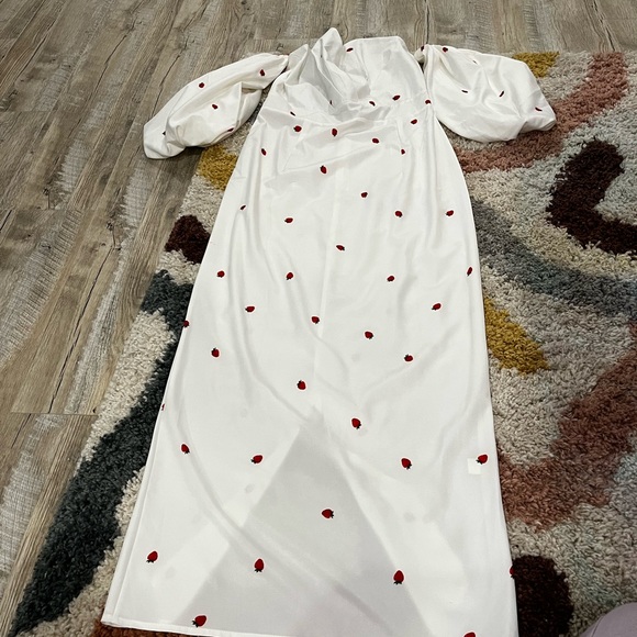 Strawberry White Formal Dress - Picture 3 of 8